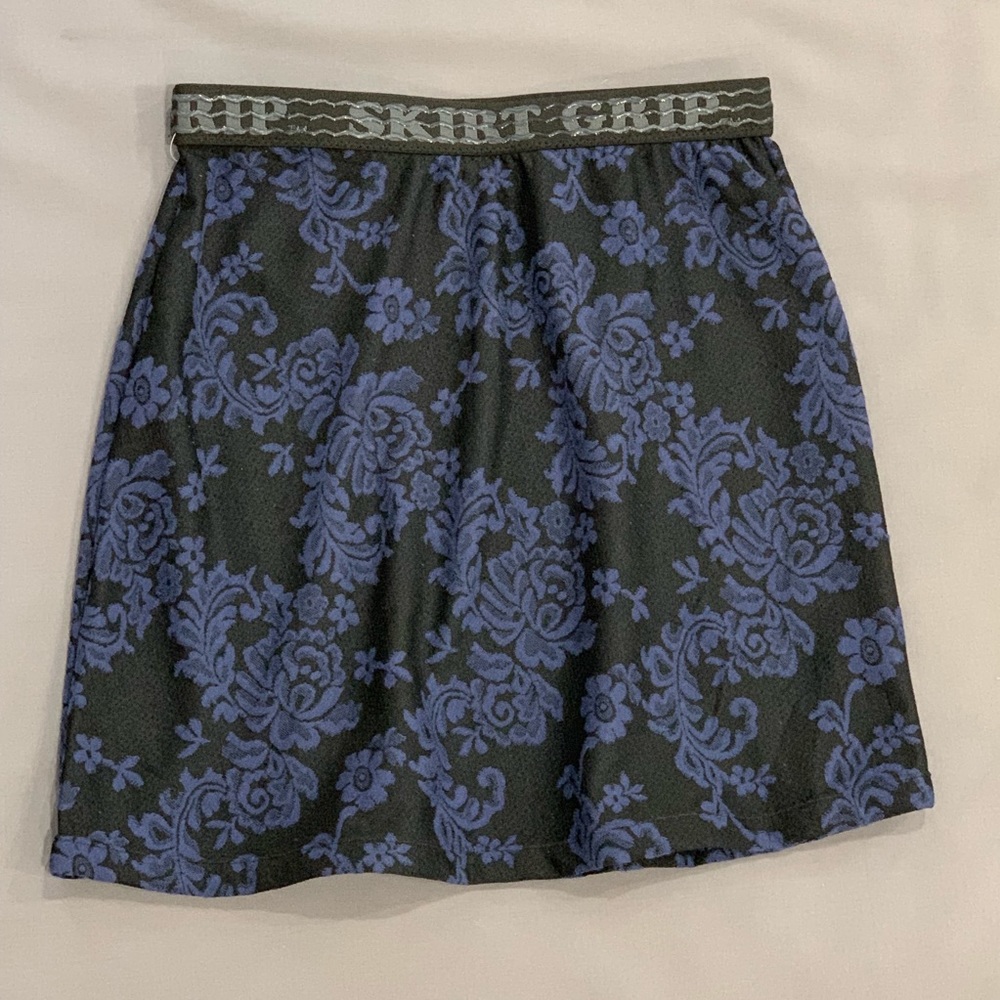 Skirt Grip - The Knit Skirt - Black & Blue Floral